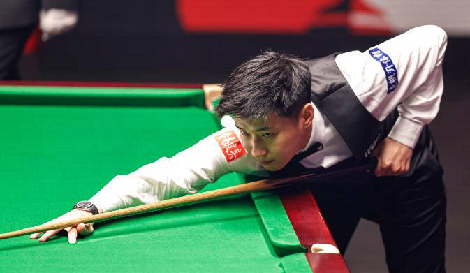 共有, 场激烈的比, cente