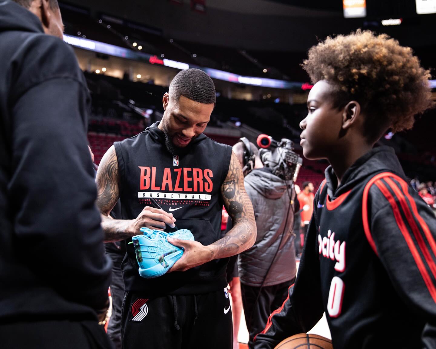 晒出球迷照, AA, https