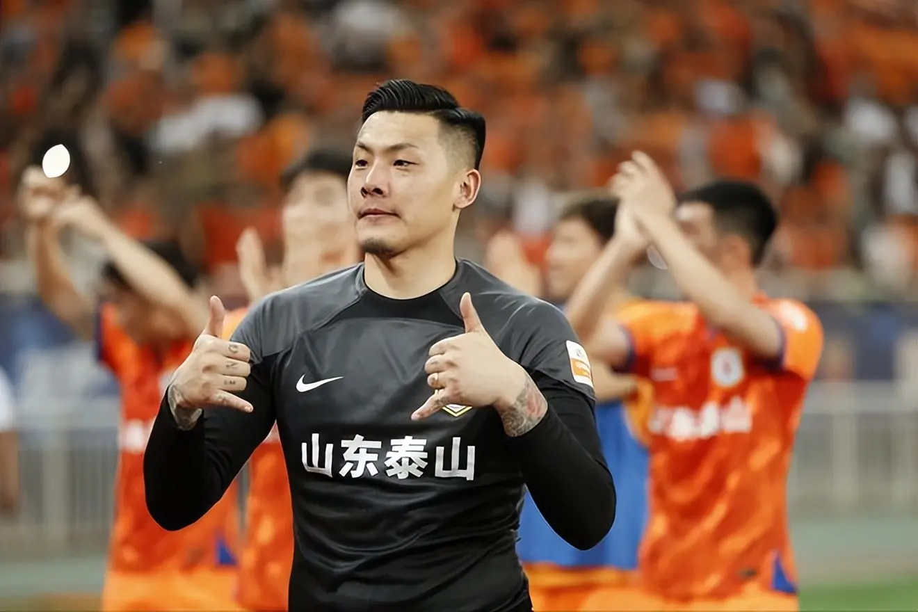 位置给了李, 引发热议, 他就在比赛 位置给了李, 引发热议, 他就在比赛