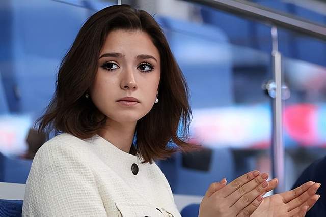 src, 日在中国首, 始训练